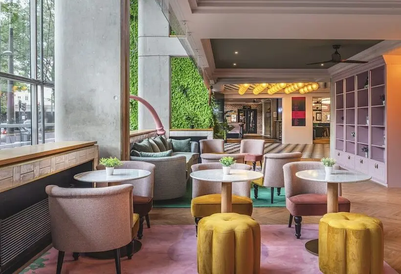 ホテル Moxy Paris La Villette