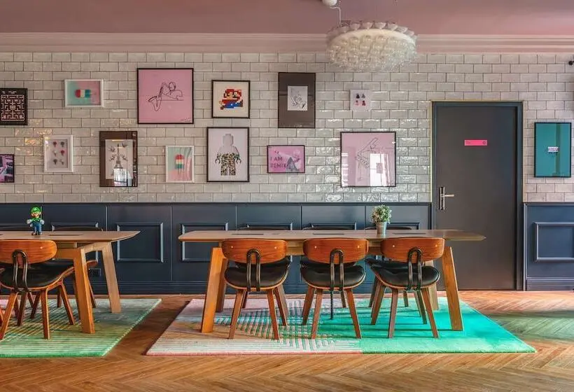 ホテル Moxy Paris La Villette