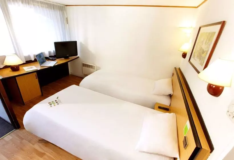 Отель Campanile Besançon Ouest Châteaufarine