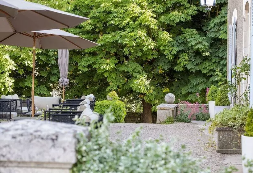 Отель Hôtel Restaurant De La Poste & Du Lion D Or