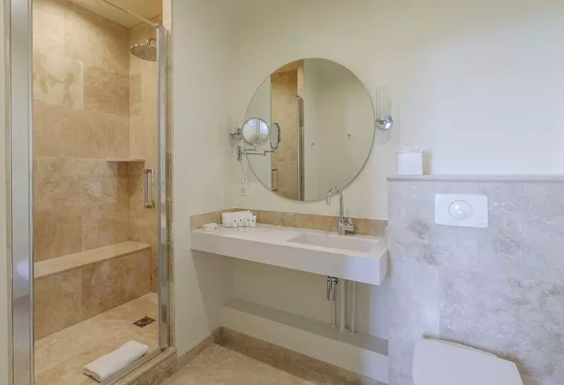 Отель Hôtel Restaurant De La Poste & Du Lion D Or