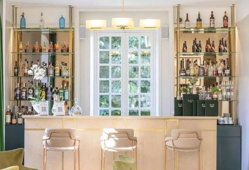 Отель Hôtel Restaurant De La Poste & Du Lion D Or