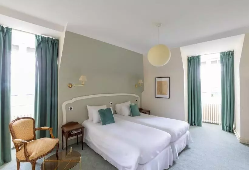 Отель Hôtel Restaurant De La Poste & Du Lion D Or