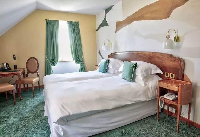 Отель Hôtel Restaurant De La Poste & Du Lion D Or