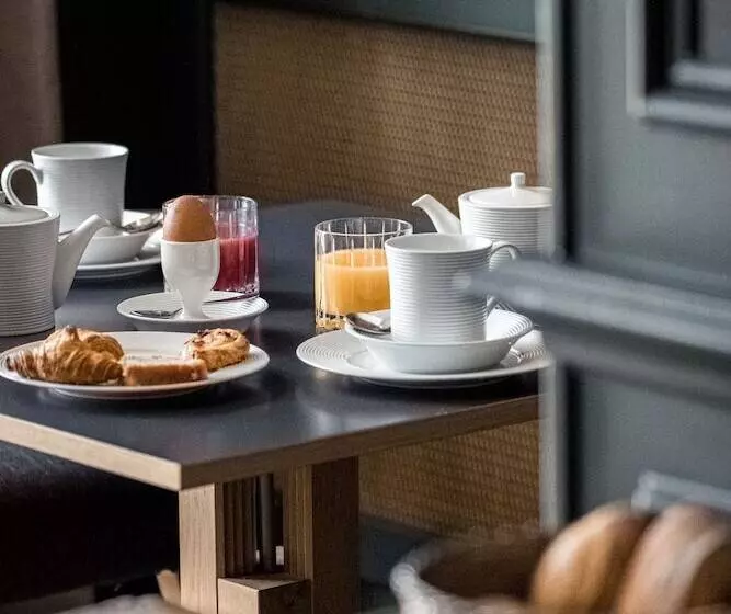 هتل Ermitage De Corton Teritoria