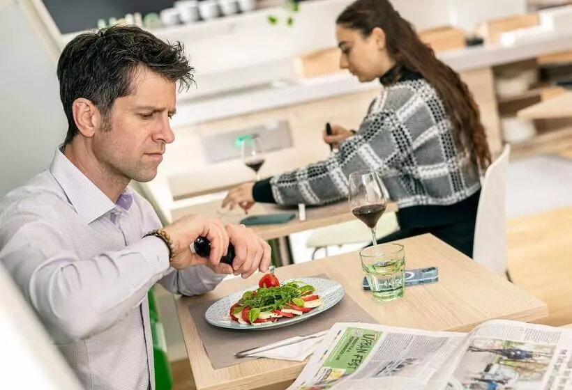 فندق Ibis Styles Strasbourg Stade De La Meinau