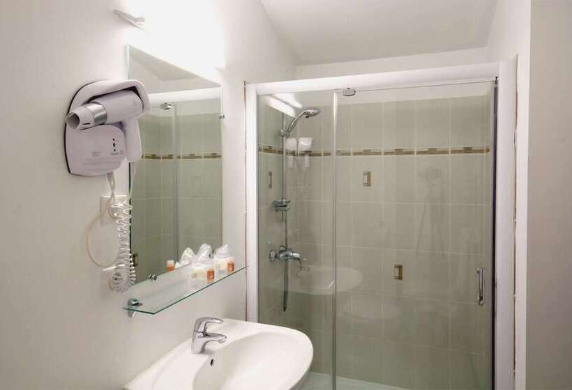 فندق Hôtel Le Valois, Cognac Centre