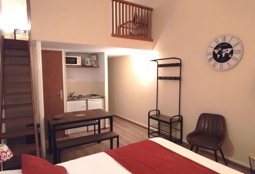 فندق Hôtel Le Valois, Cognac Centre