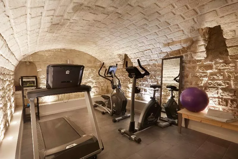 ホテル Logis Hôtel Jardin De Villiers