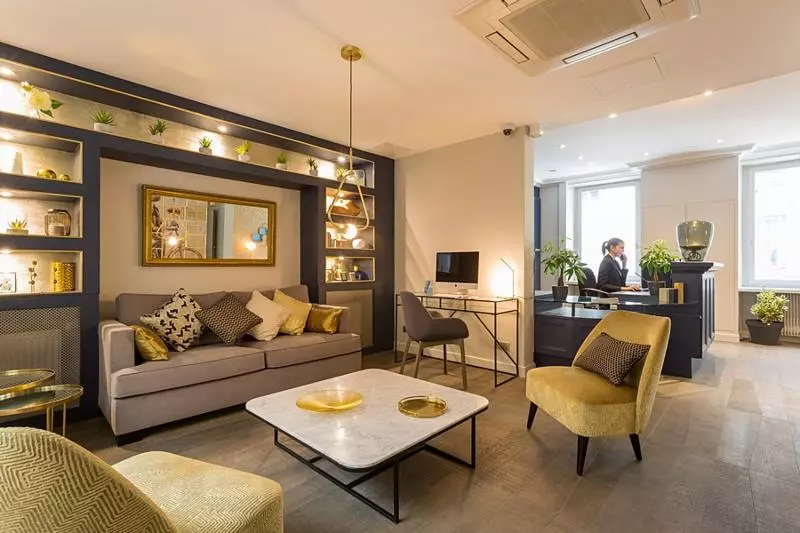 ホテル Logis Hôtel Jardin De Villiers