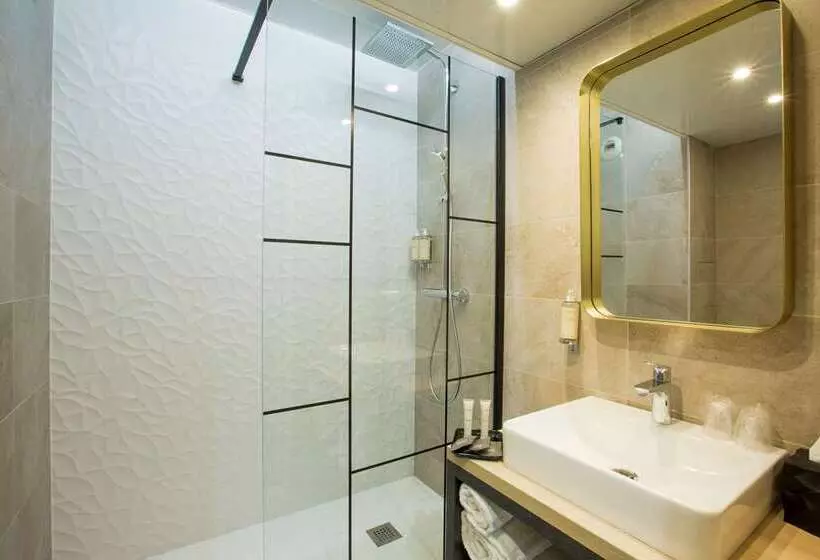 ホテル Best Western Plus Opera Batignolles