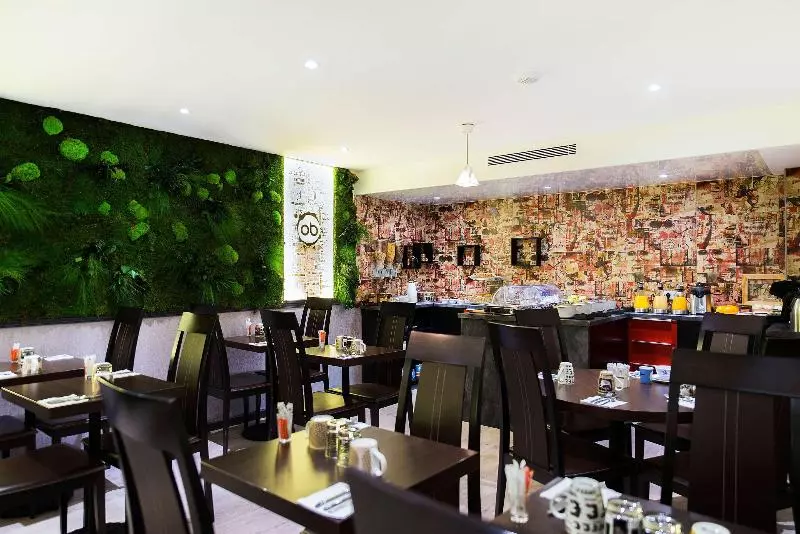 ホテル Best Western Plus Opera Batignolles