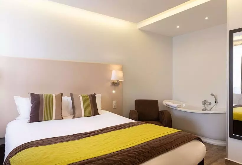 Отель De La Plage