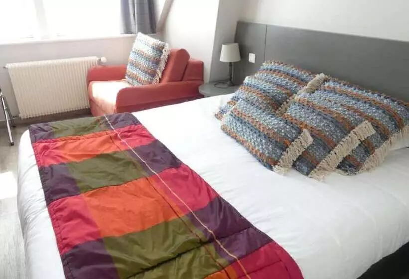 Отель De La Plage