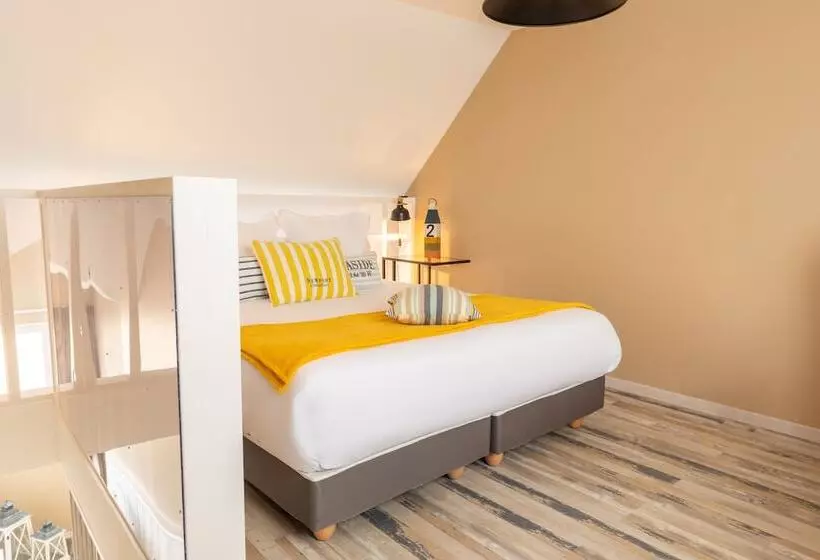 Отель De La Plage