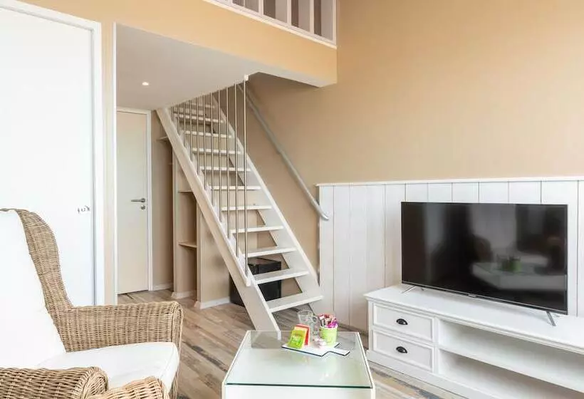 Отель De La Plage