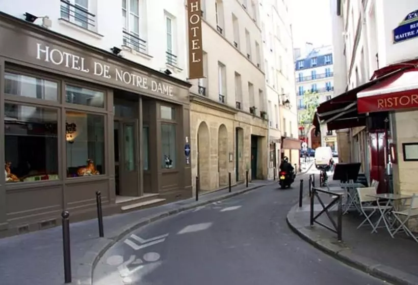 ホテル De Notre Dame