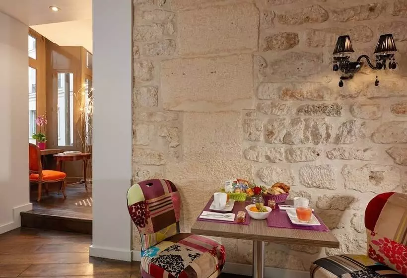 ホテル De Notre Dame