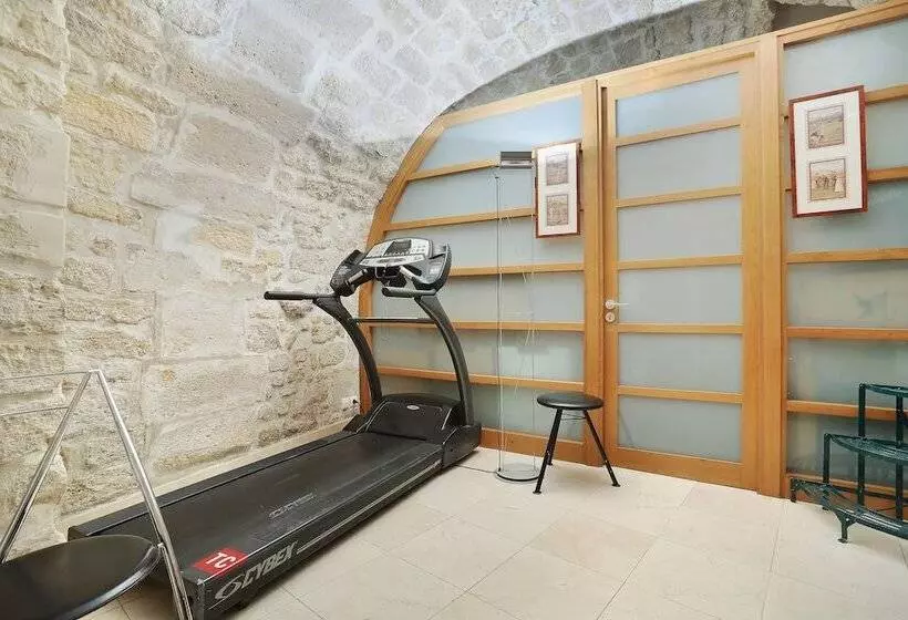 ホテル De Notre Dame