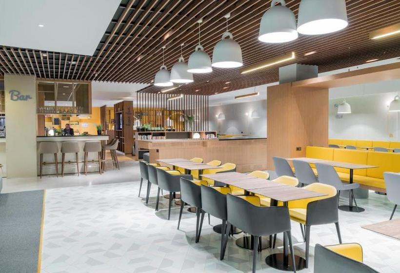 هتل Holiday Inn Paris Marne La Vallee