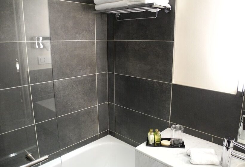 هتل Marais Bastille