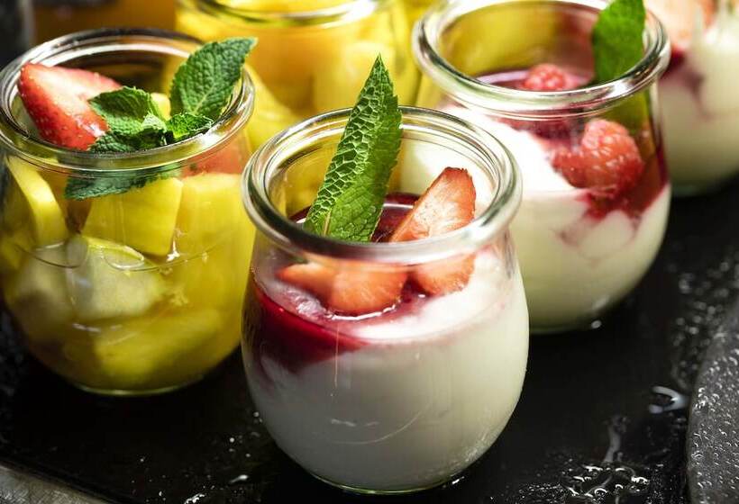 Отель Maxim Folies