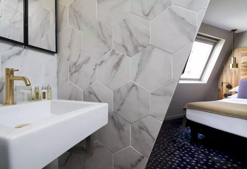 Отель Maxim Folies