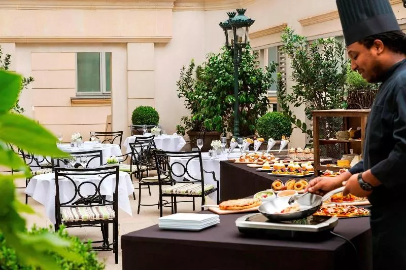 Hotel Paris Marriott Champs Elysees