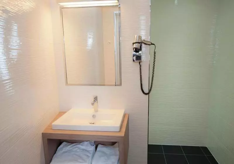 ホテル Saintcharles