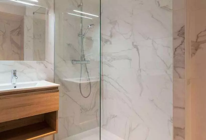 Hotel Hôtel The Originals Miramar, Royan Pontaillac