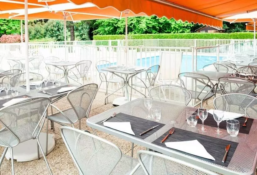 Novotel Mâcon Nord Autoroute Du Soleil