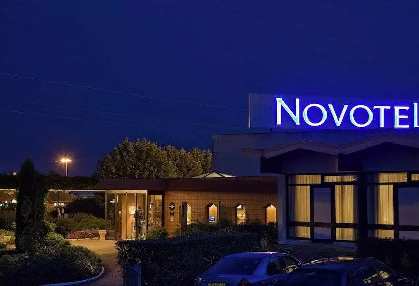 Novotel Mâcon Nord Autoroute Du Soleil