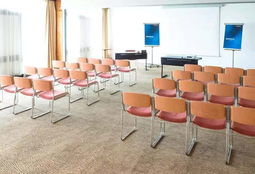 Novotel Mâcon Nord Autoroute Du Soleil