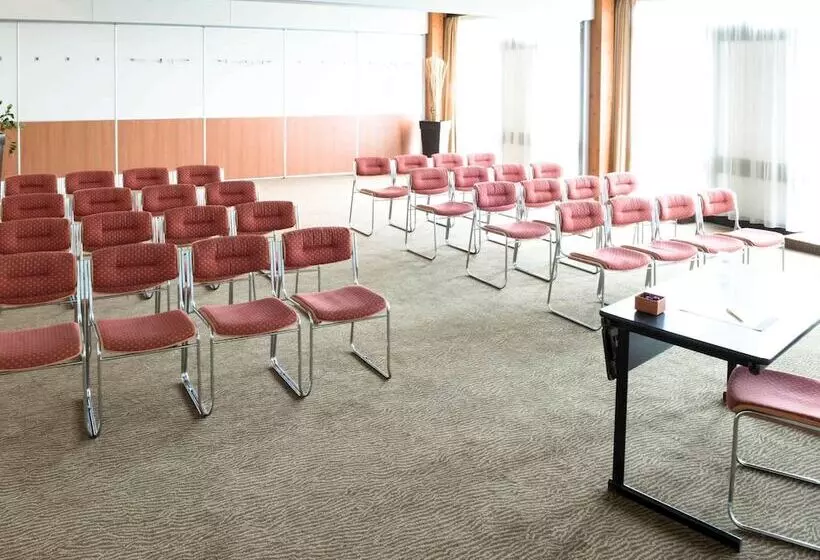 Novotel Mâcon Nord Autoroute Du Soleil