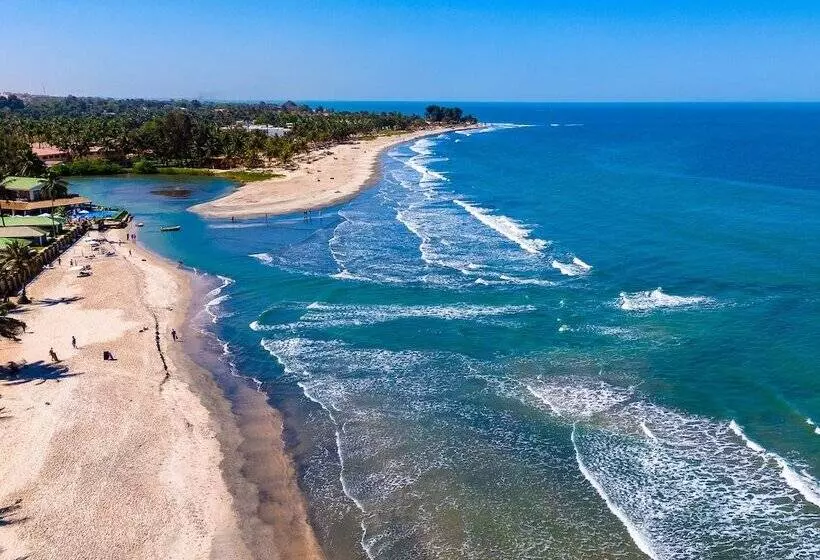 Hotel Kombo Beach Resort