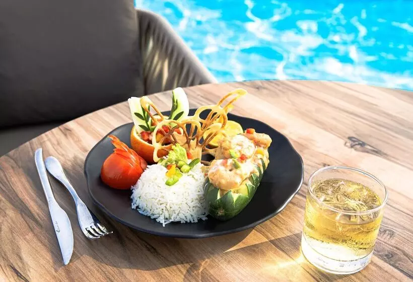 Hotel Kombo Beach Resort