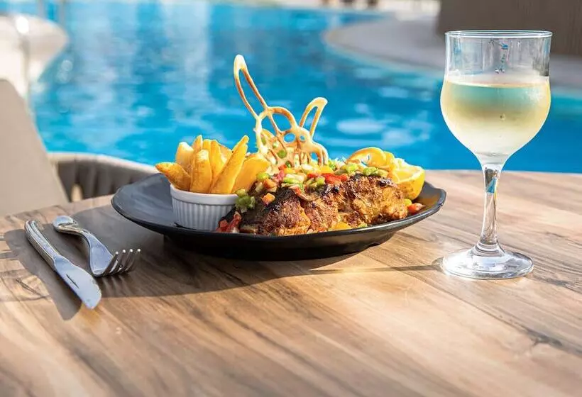 Hotel Kombo Beach Resort