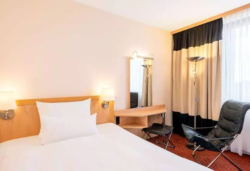 Отель NH Oberhausen