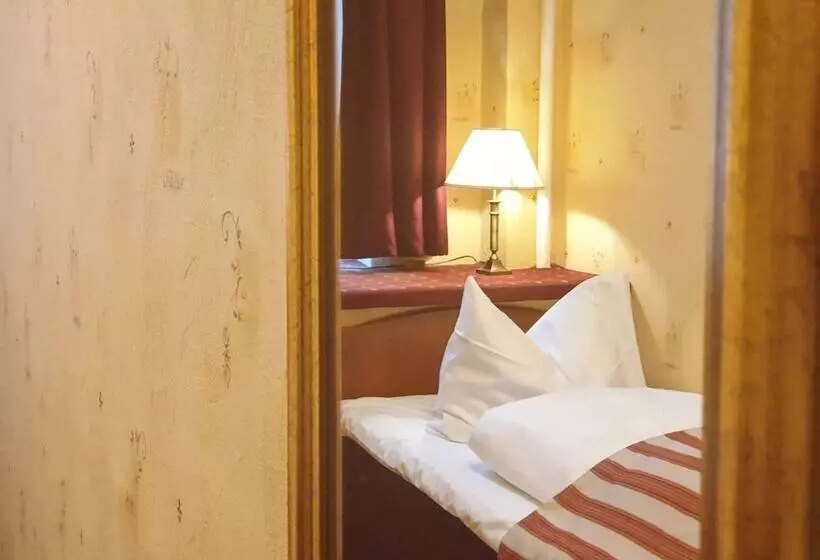 هتل Safestay Berlin Kurfurstendamm