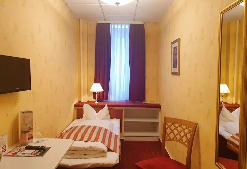 هتل Safestay Berlin Kurfurstendamm