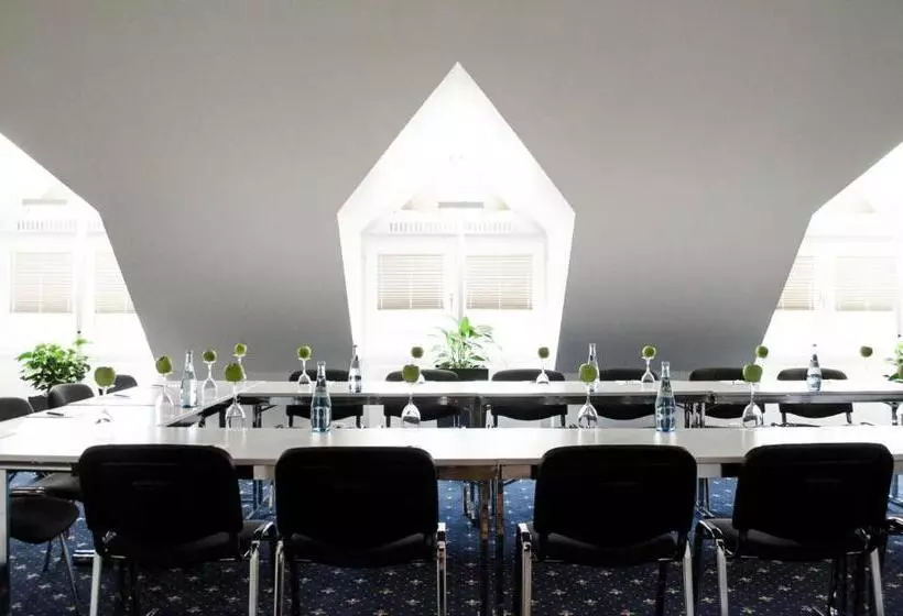 Arkade Hotel Am Theater