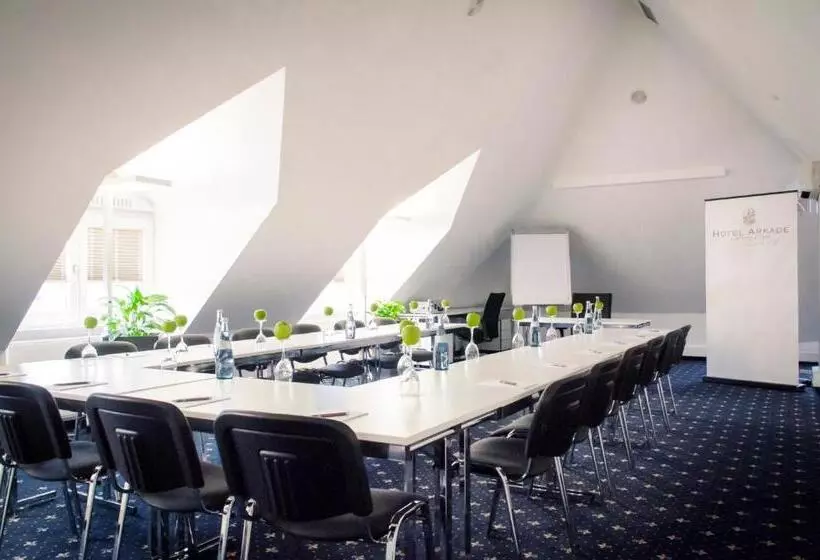 Arkade Hotel Am Theater