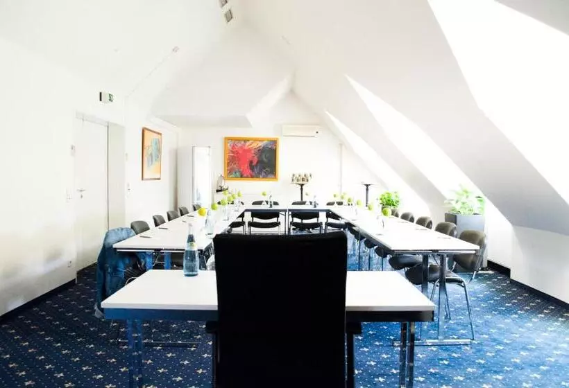 Arkade Hotel Am Theater