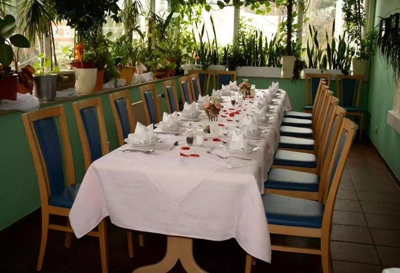 ホテル Am Schloss Borbeck