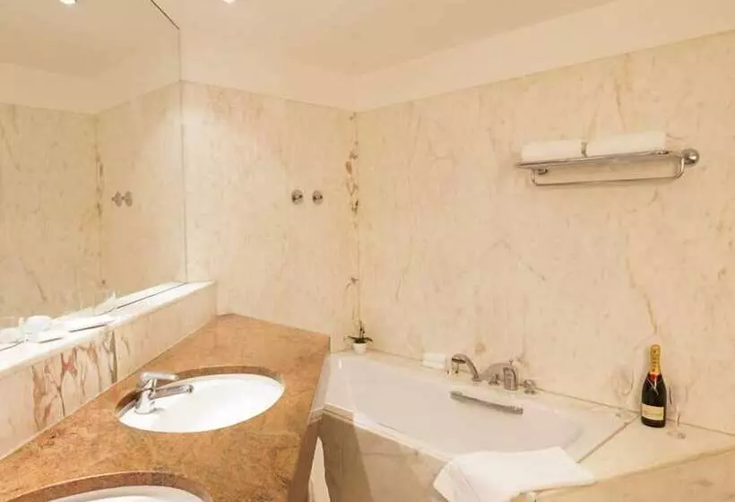 בית מלון כפרי Traube Rüdesheim