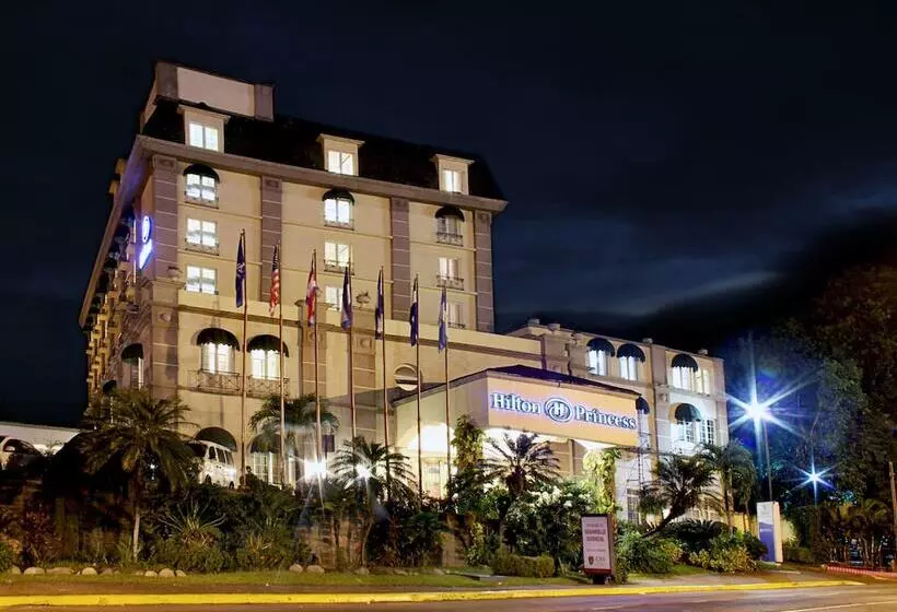 ホテル Hilton Princess San Pedro Sula