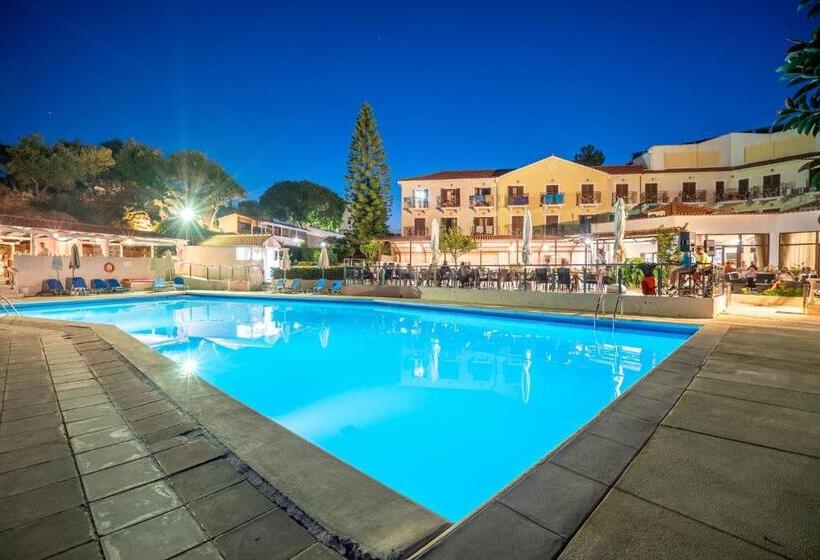 בית מלון כפרי Karavados Beach