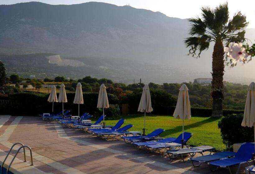 בית מלון כפרי Karavados Beach