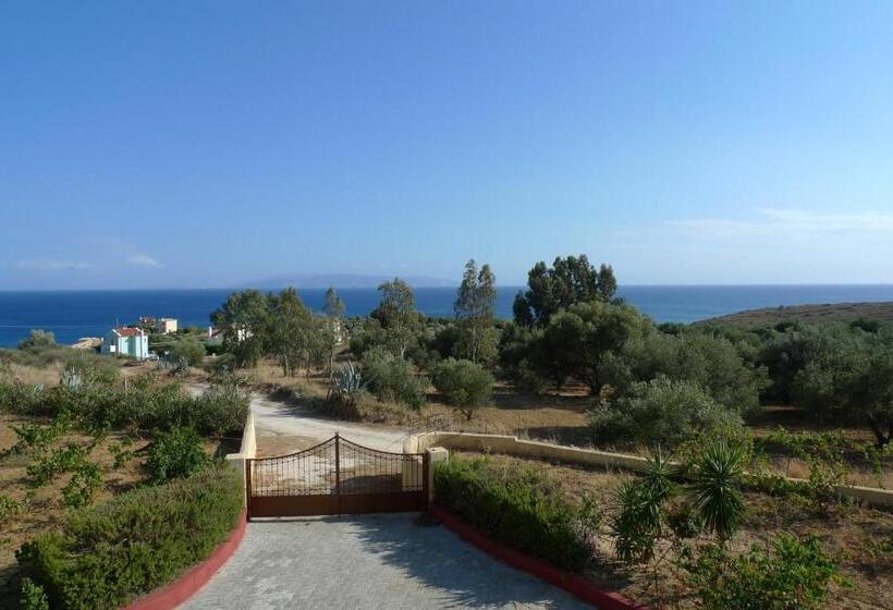 בית מלון כפרי Karavados Beach