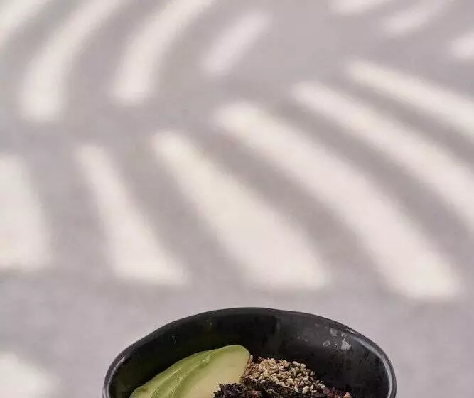 Kouros Hotel & Suites